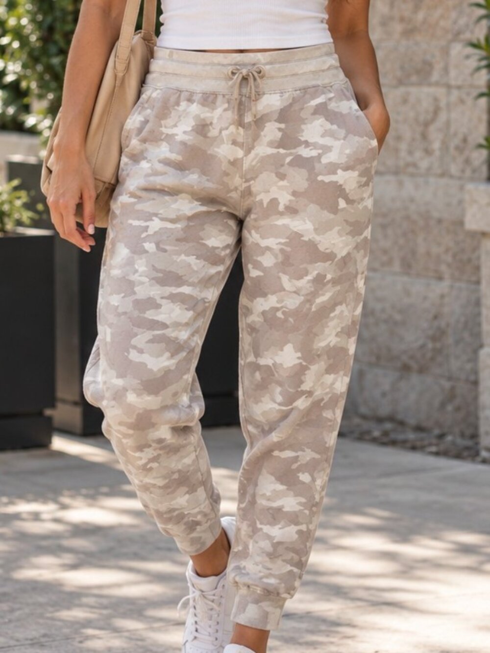 Athleta Balance Printed Jogger Beige Camo Drawstring Joggers Pockets Lounge 1X